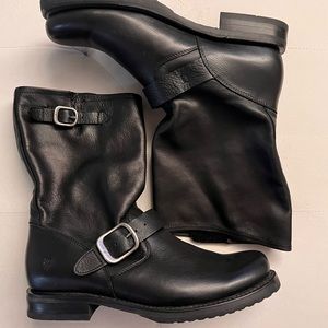 NEW FRYE VERONICA SZ 9 Short Black Calf Leather Moto boots